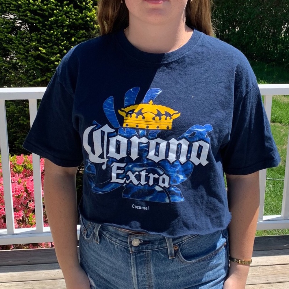 Cropped corona tshirt